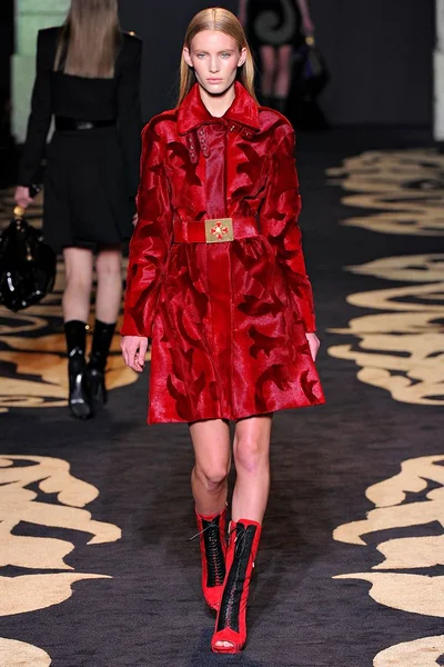 Look 15